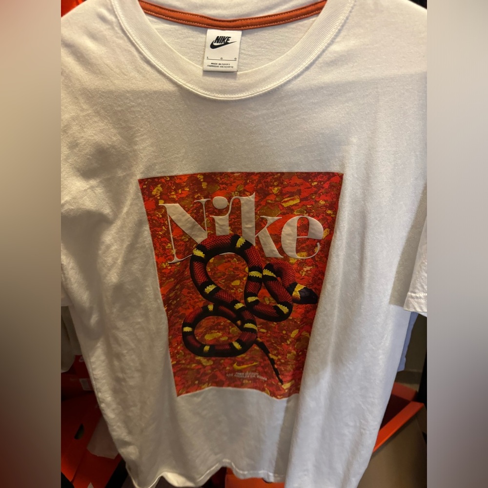 Nike Trek Division Snake oversized t-shirt in white size Large